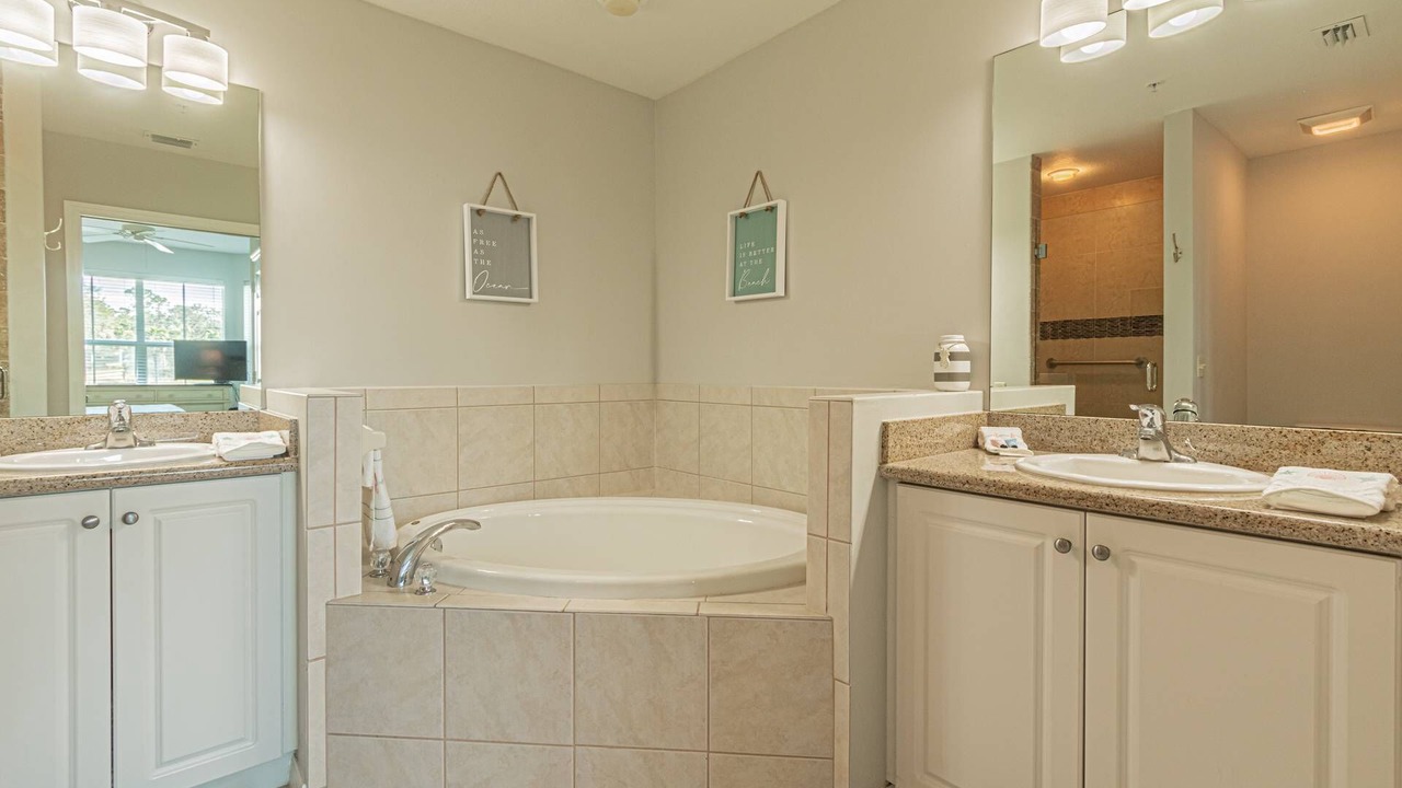 Photo of Bathroom in Naples