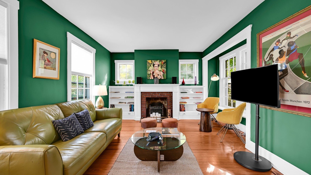 Photo of Livingroom in Newburgh