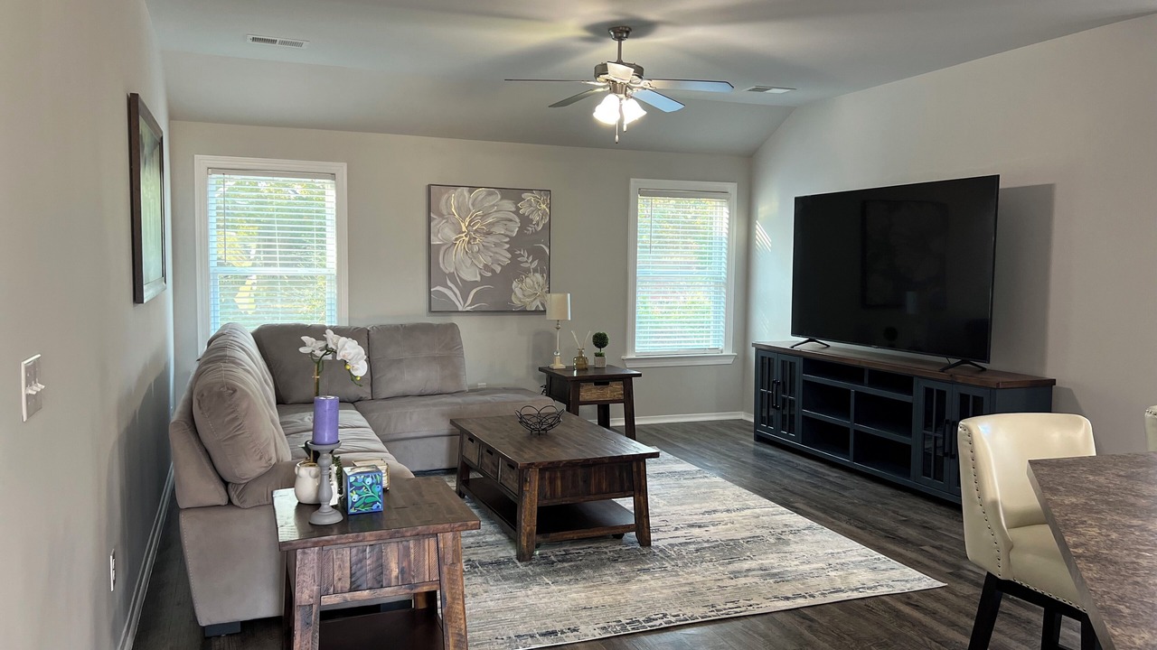 Photo of Livingroom in Montevallo