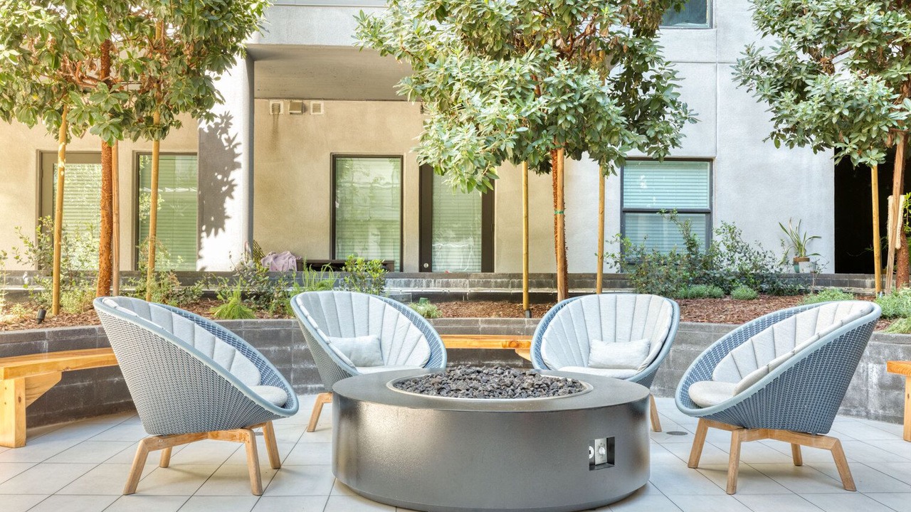 Photo of Patio Balcony in Warner Center