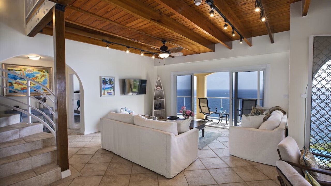 Photo of Livingroom in Estate Little Saint Thomas