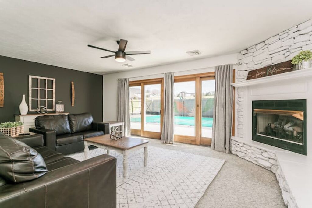 Photo of Livingroom in Penn Yan