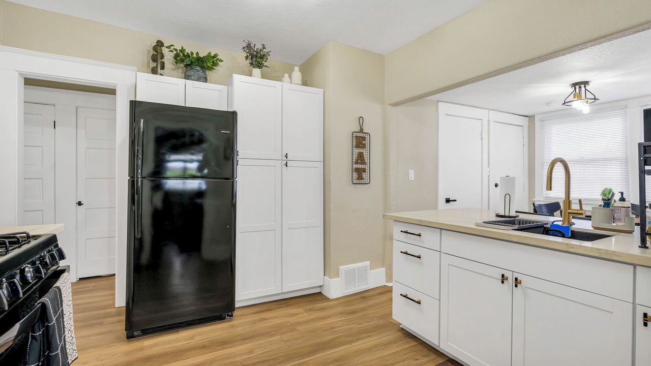 Photo of Kitchen in Raisin
