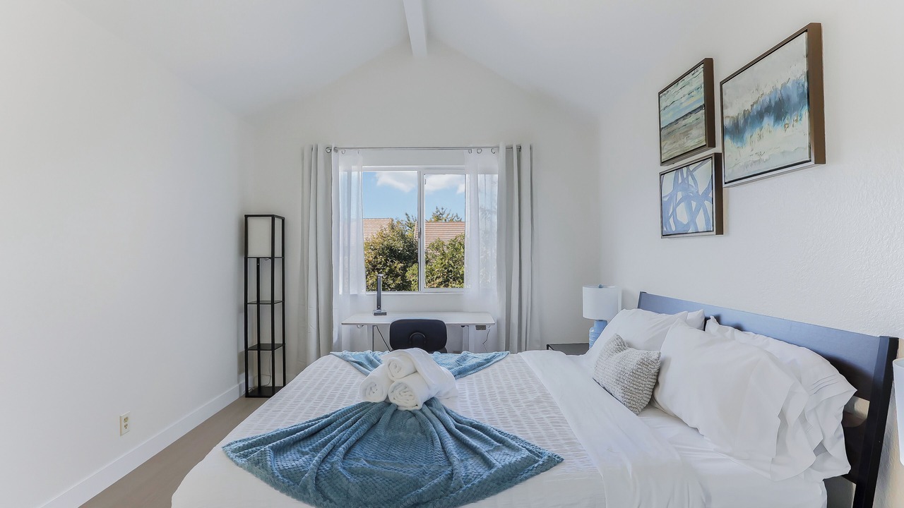 Photo of Bedroom in Townsend