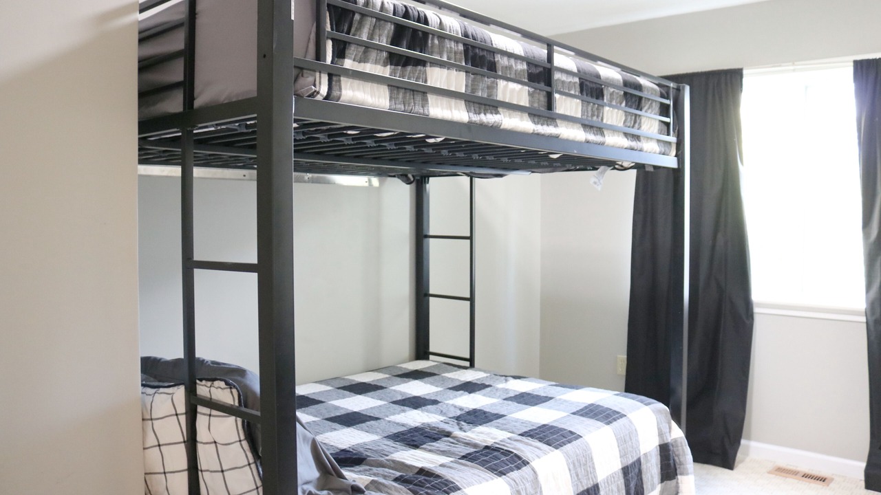 Photo of Bedroom in Jamestown