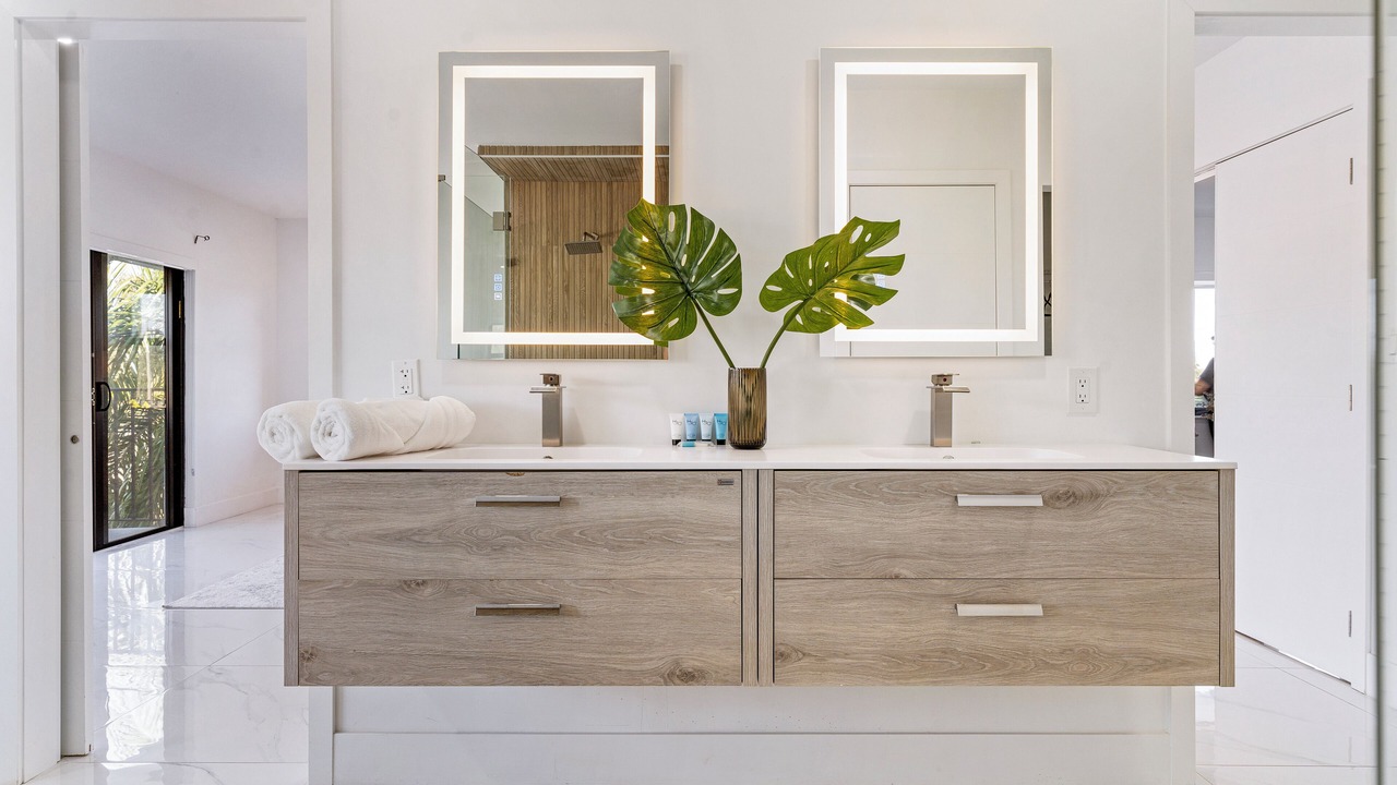 Photo of Bathroom in Olympia Heights
