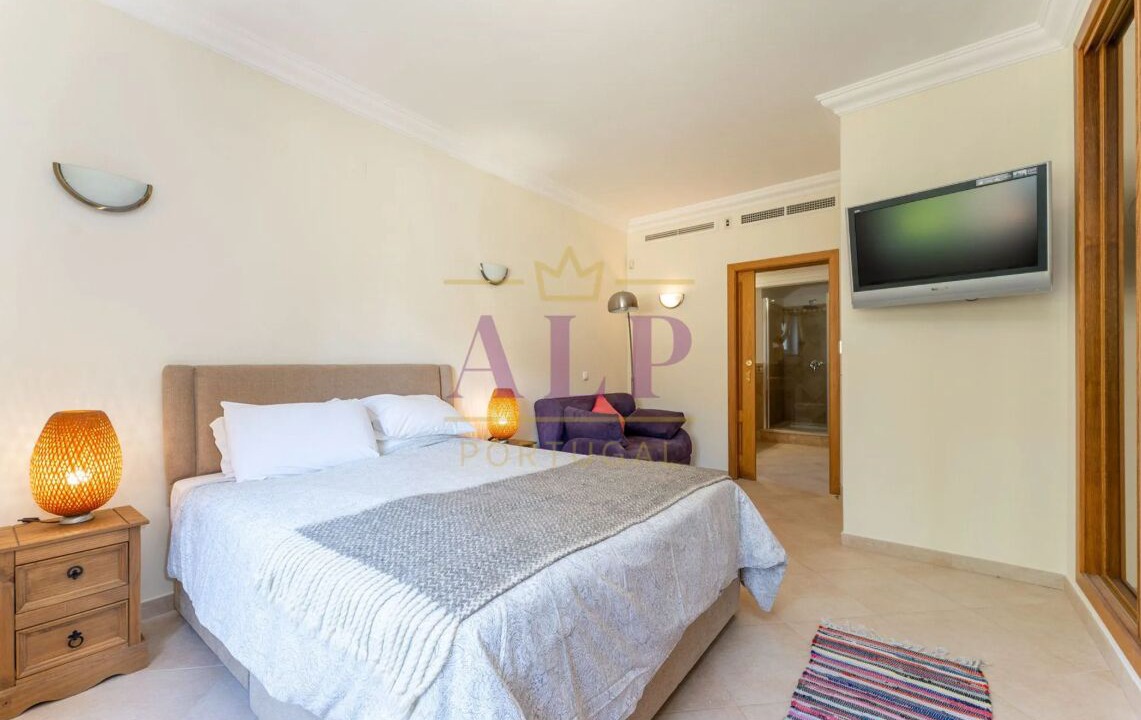 Photo of Bedroom in Atalaia