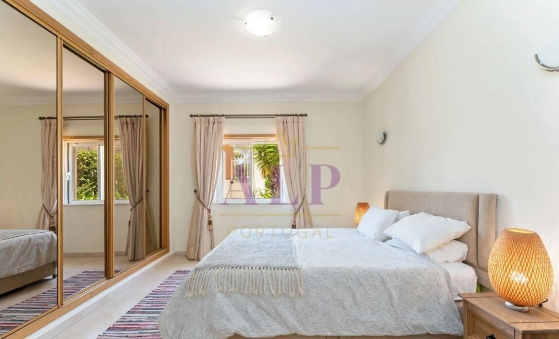 Photo of Bedroom in Atalaia