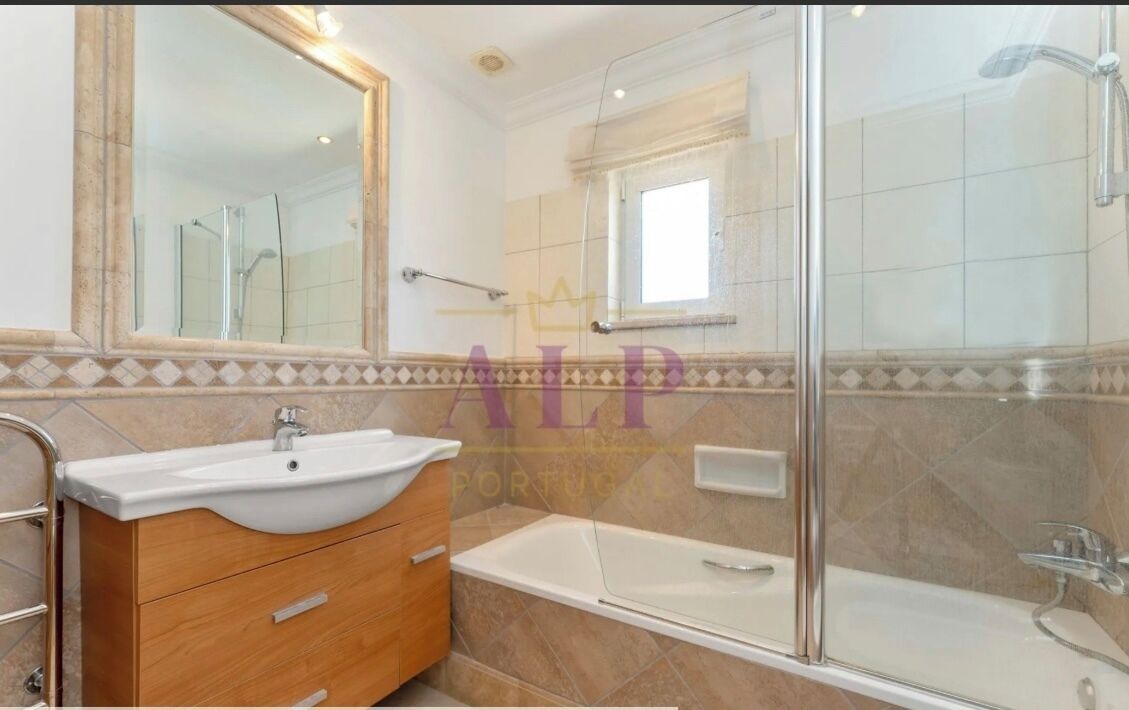 Photo of Bathroom in Atalaia