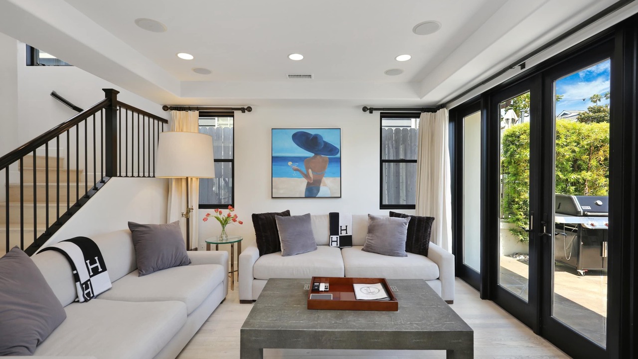 Photo of Livingroom in Corona del Mar