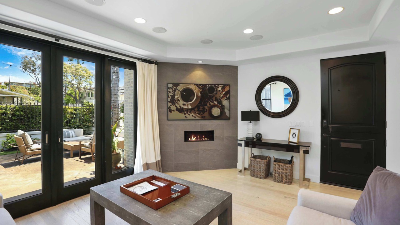 Photo of Livingroom in Corona del Mar