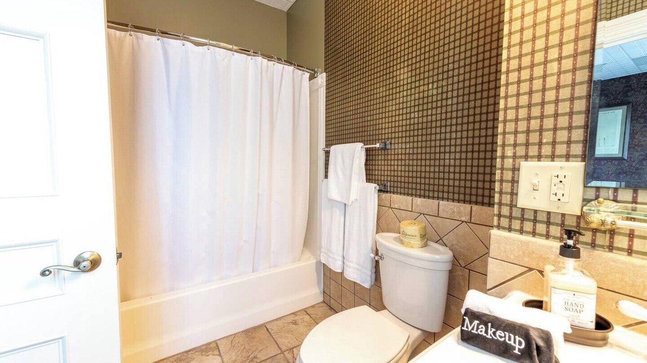 Photo of Bathroom in Geneseo