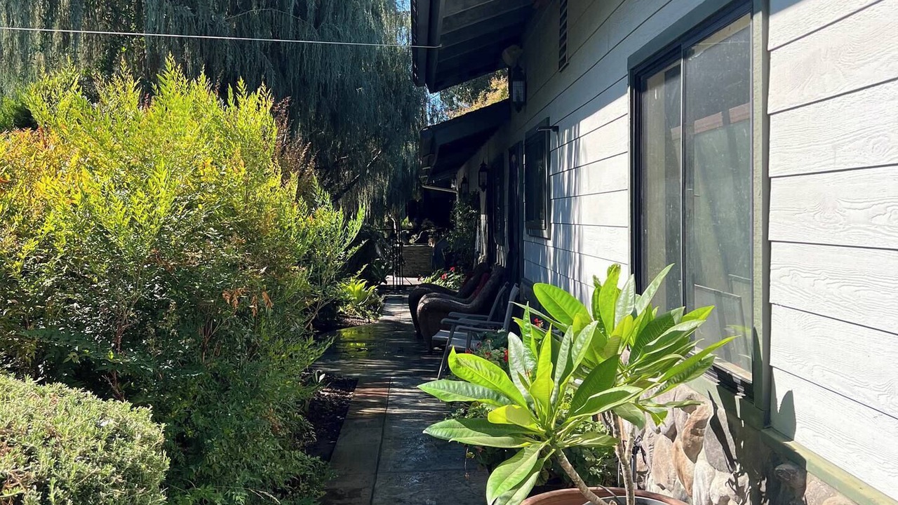 Photo of Outdoor in Woodland Hills