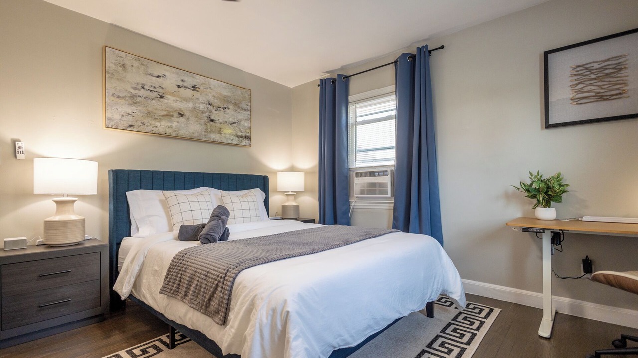 Photo of Bedroom in Hawthorne