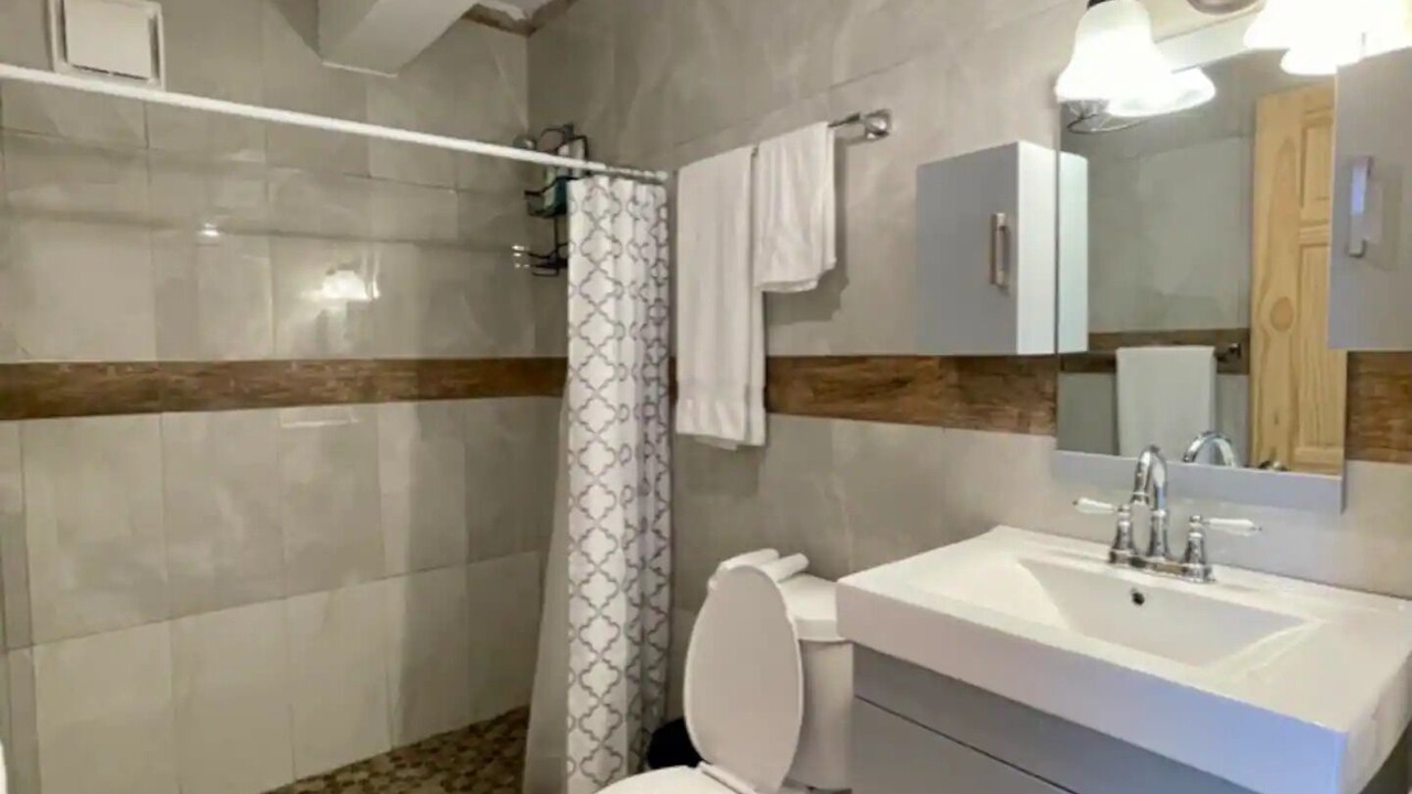 Photo of Bathroom in Estate Contant