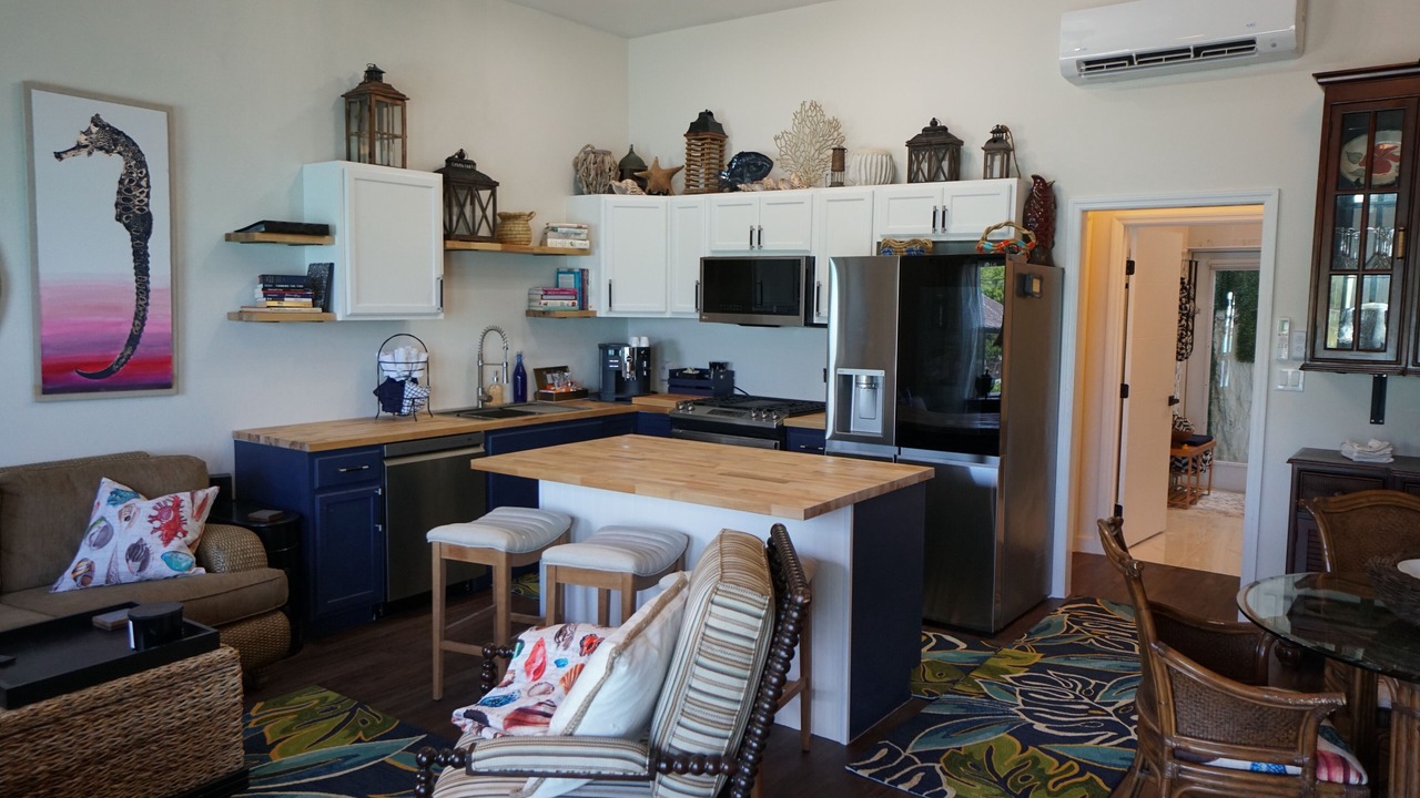 Photo of Livingroom in Staniel Cay