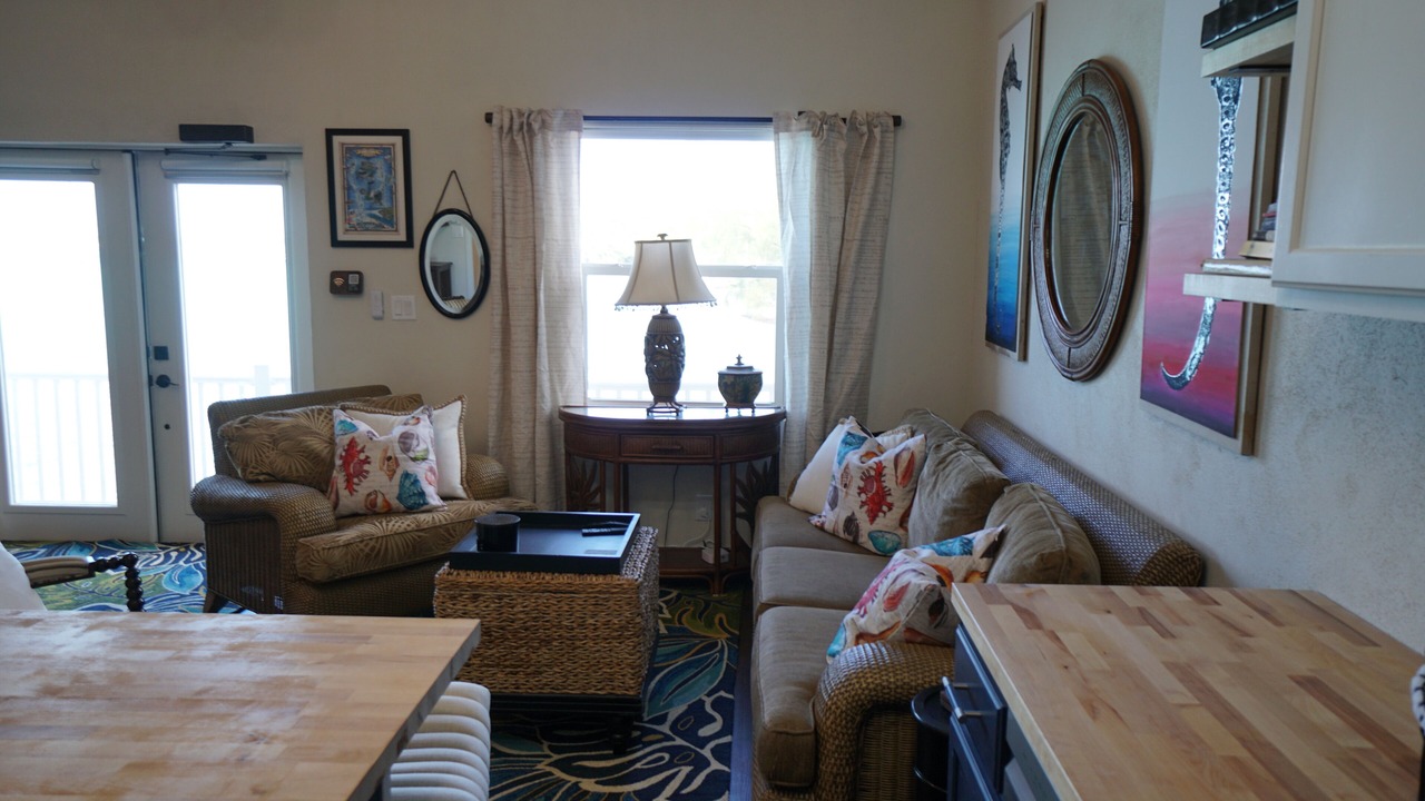 Photo of Livingroom in Staniel Cay