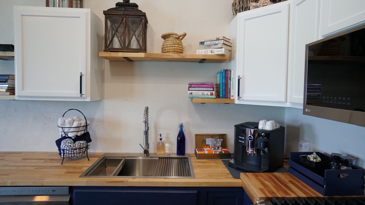 Photo of Kitchen in Staniel Cay