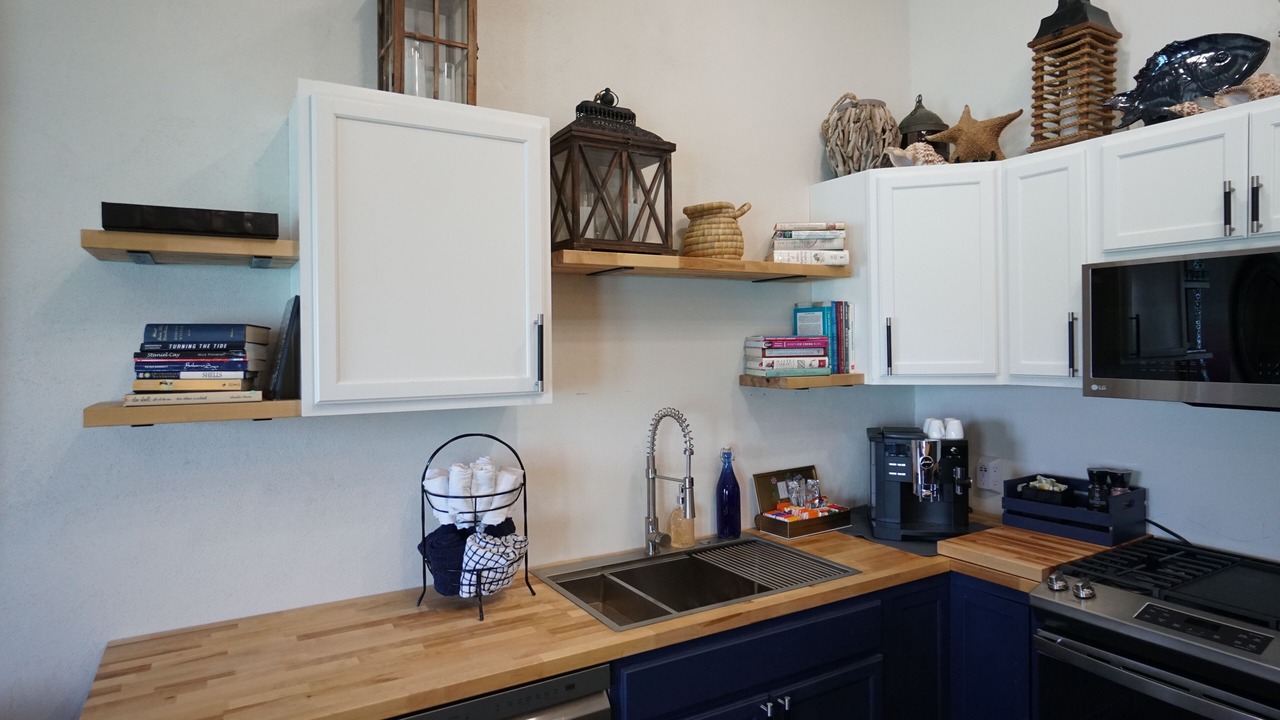 Photo of Kitchen in Staniel Cay