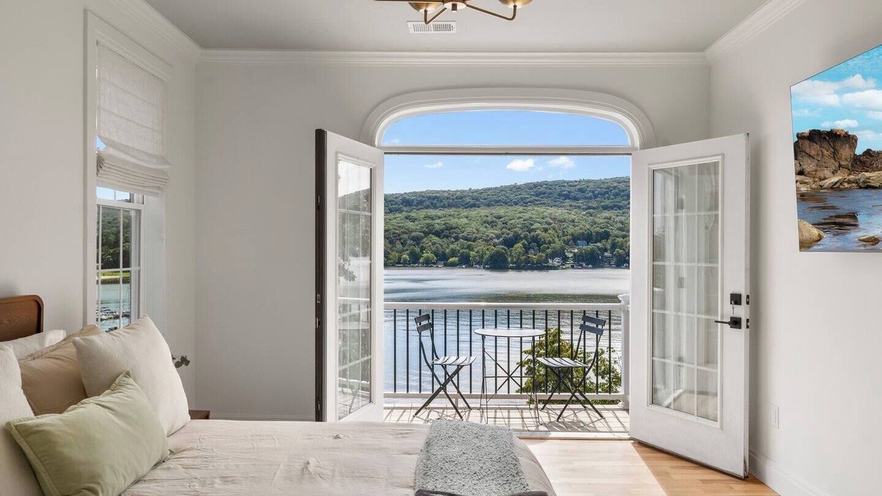 Photo of Bedroom in Greenwood Lake