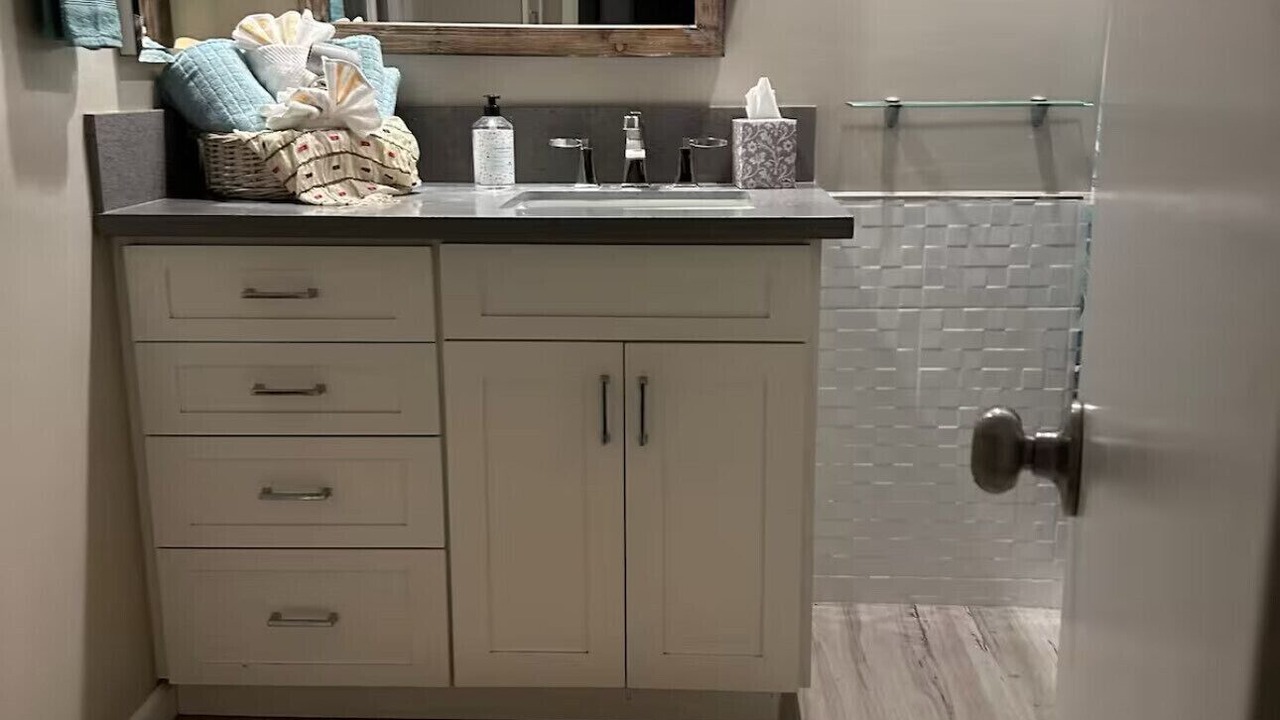 Photo of Bathroom in Midway