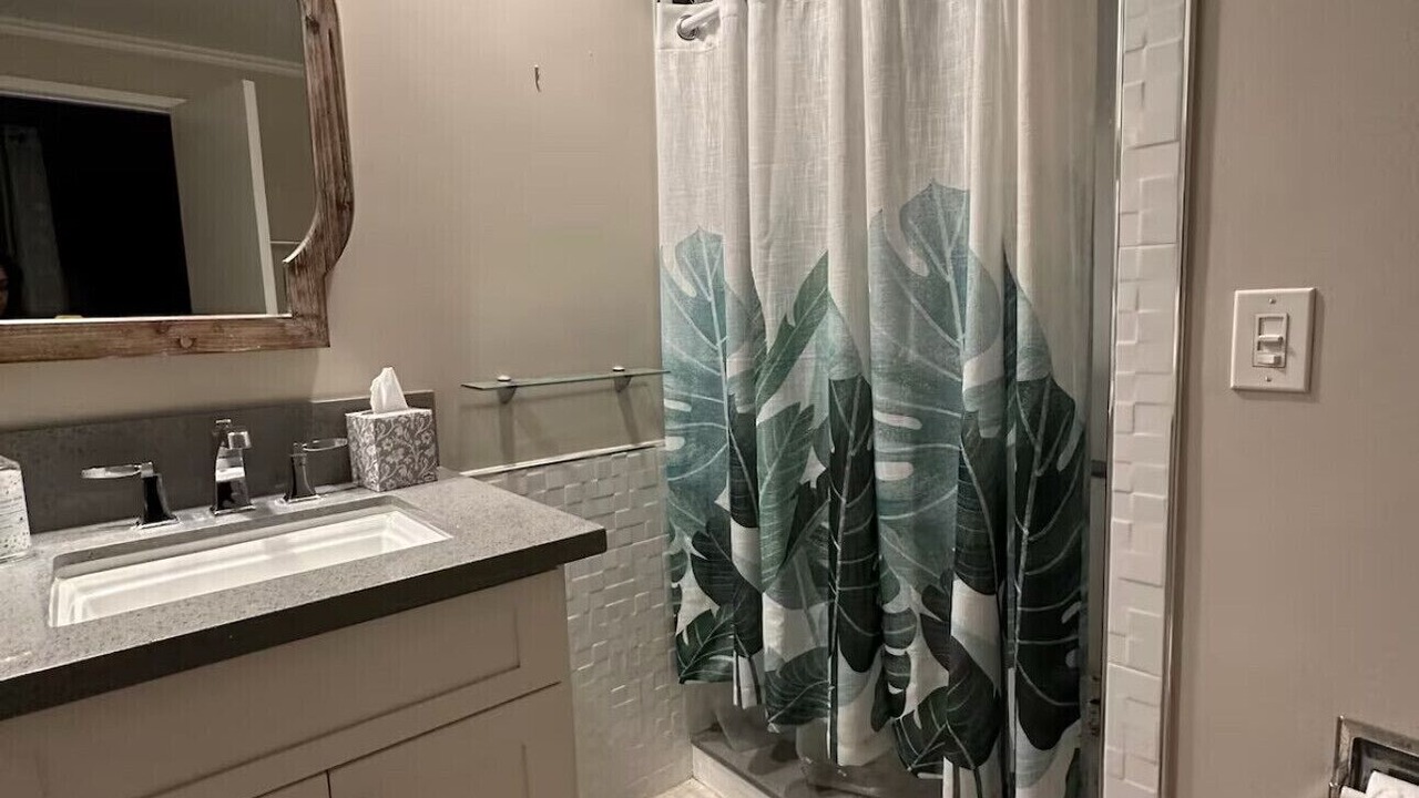 Photo of Bathroom in Midway