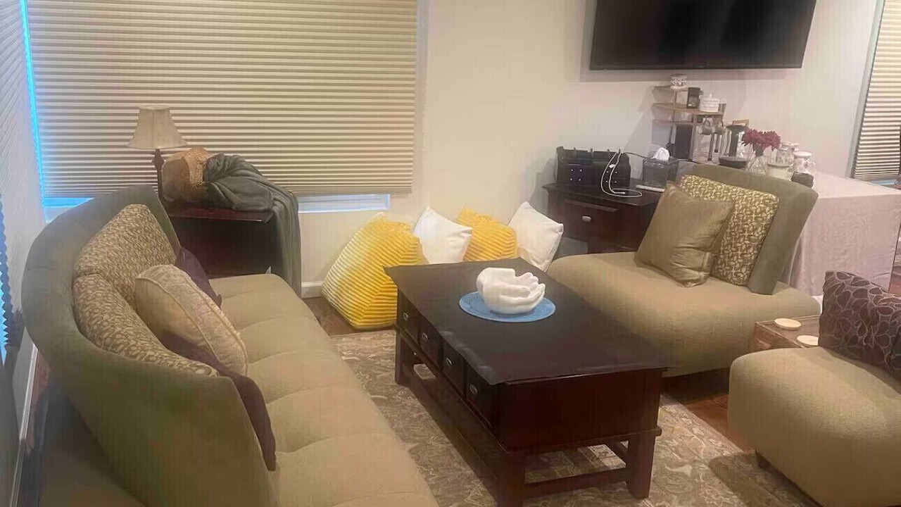 Photo of Livingroom in Midway