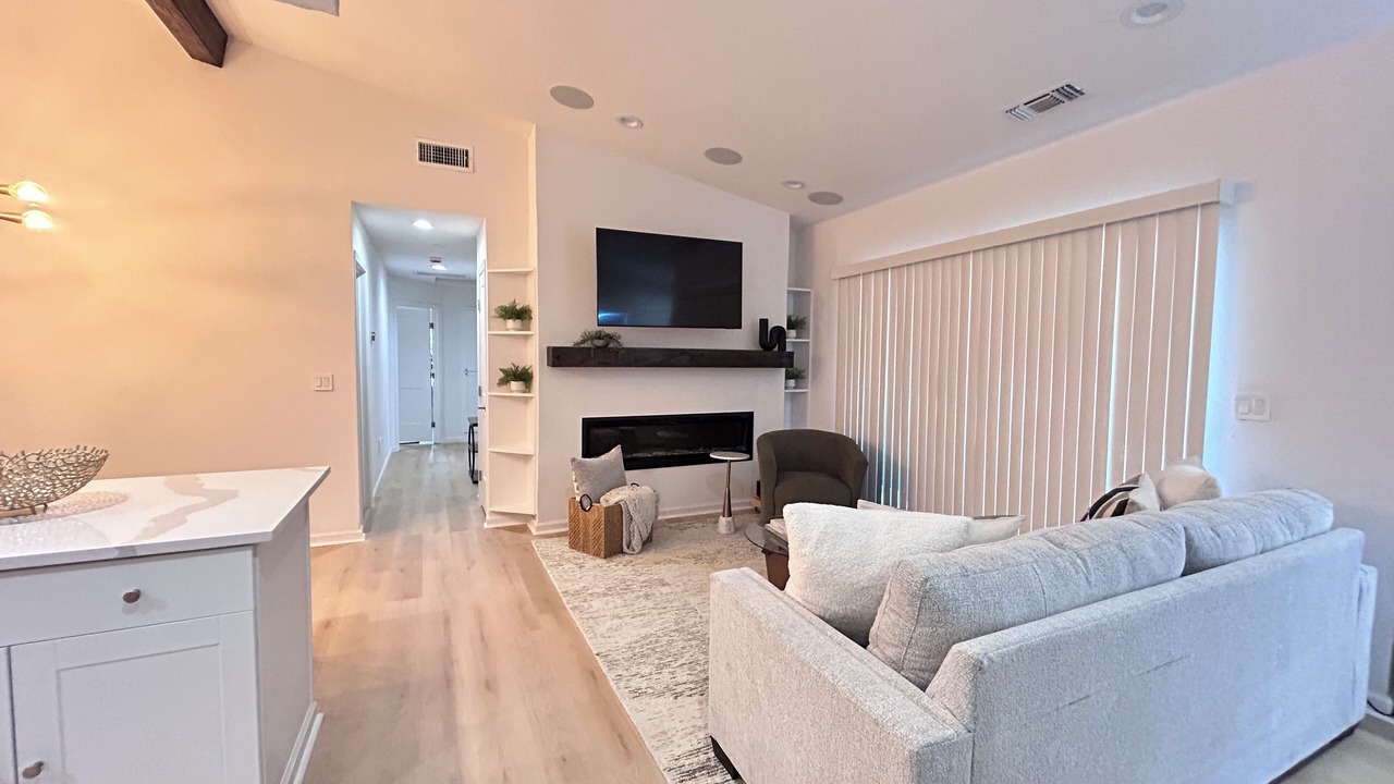 Photo of Livingroom in South Natomas