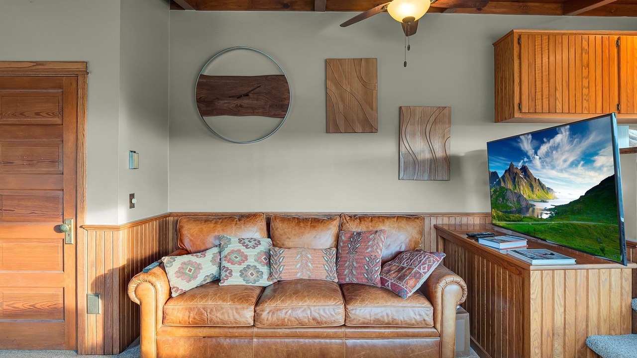 Photo of Livingroom in Ellicottville