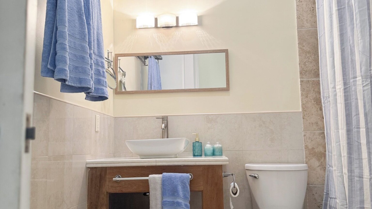 Photo of Bathroom in Smith's Point
