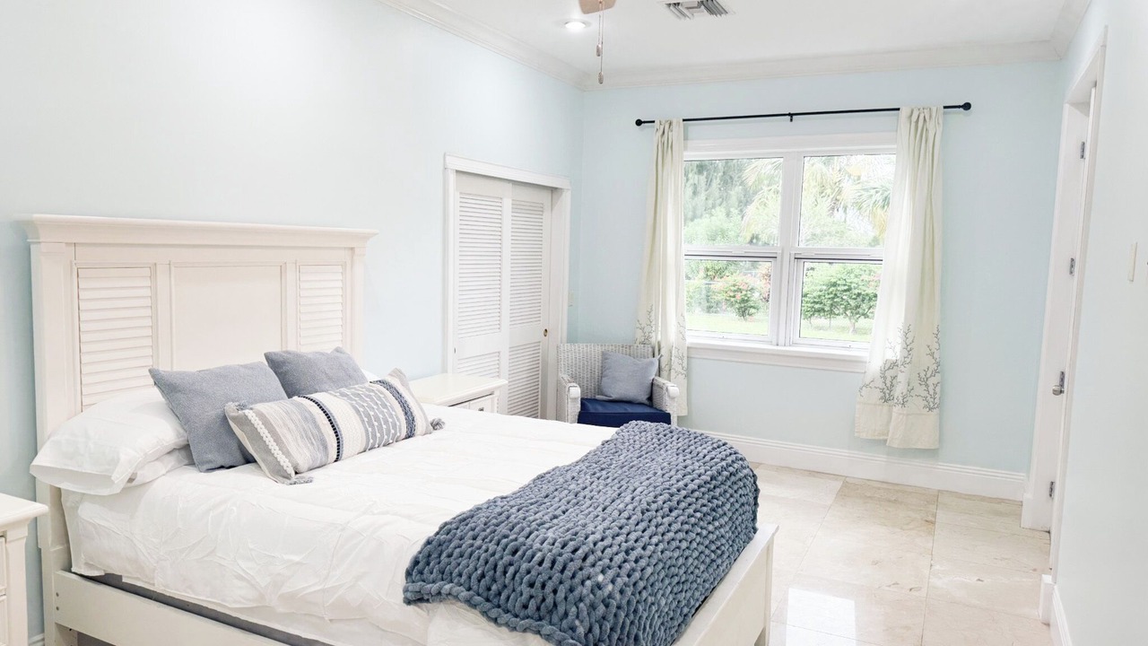 Photo of Bedroom in Smith's Point