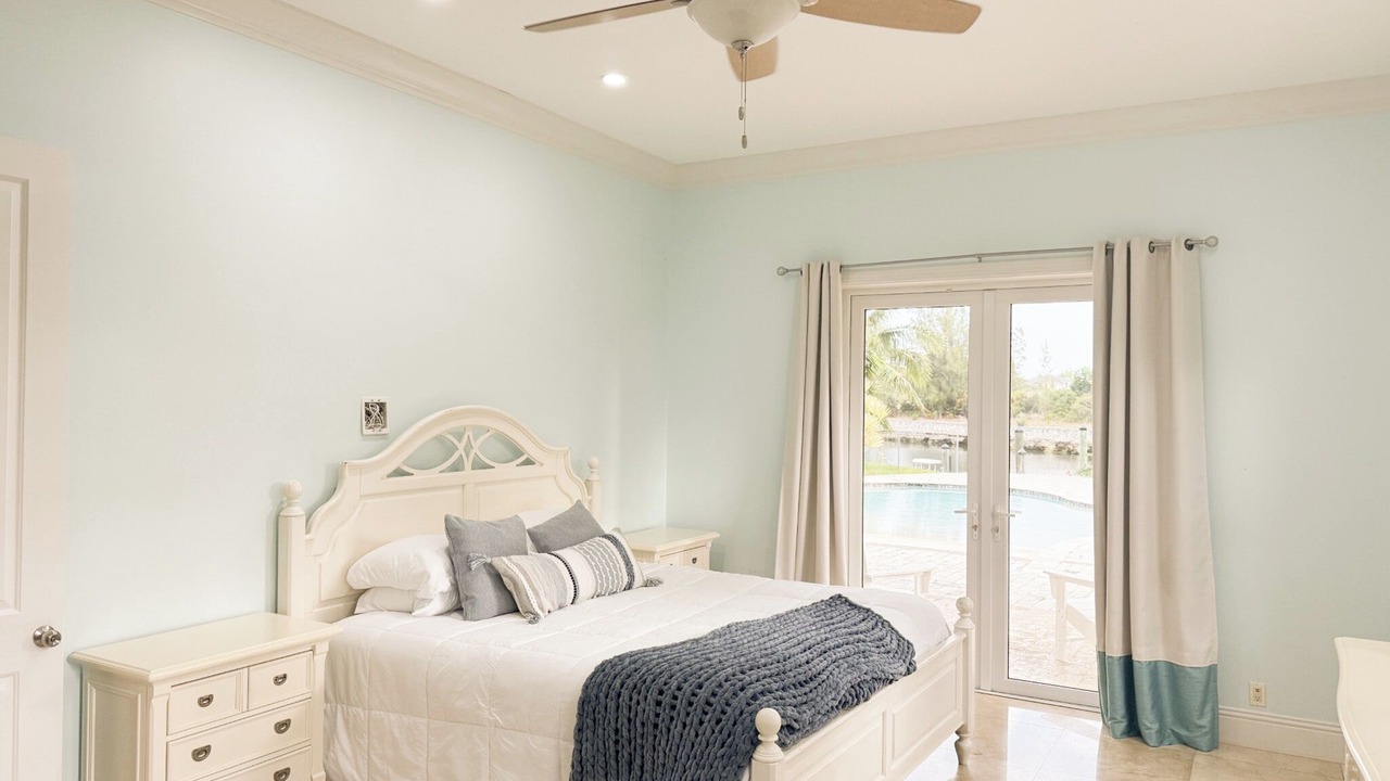 Photo of Bedroom in Smith's Point