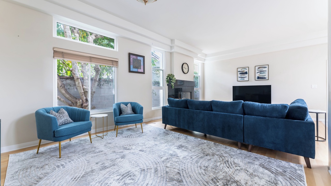 Photo of Livingroom in North Redondo