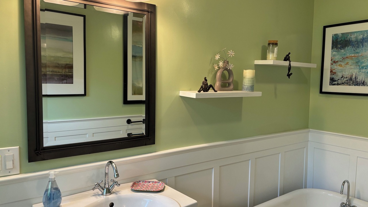 Photo of Bathroom in San Anselmo