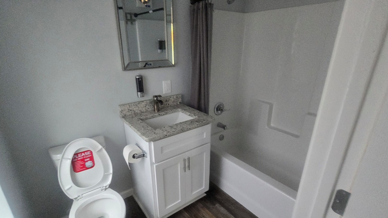 Photo of Bathroom in Cottonwood