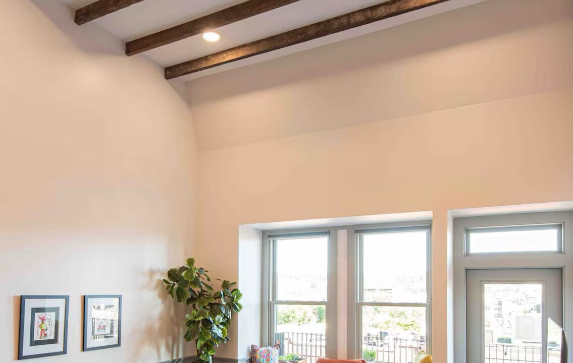 Photo of Livingroom in Central City