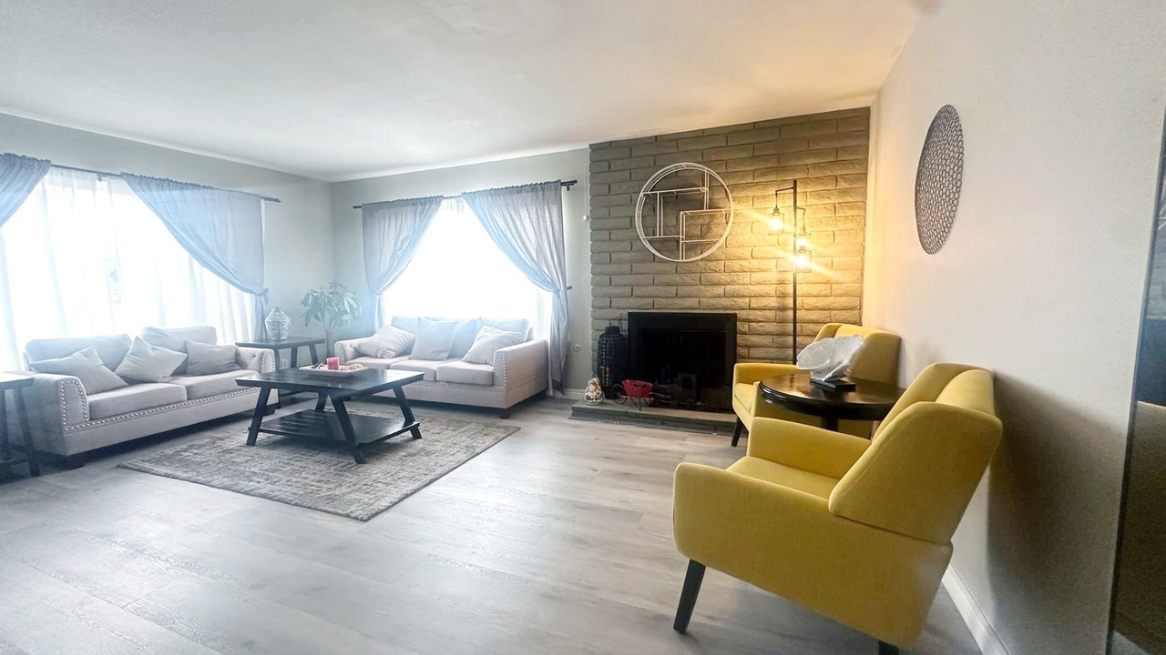 Photo of Livingroom in Upland
