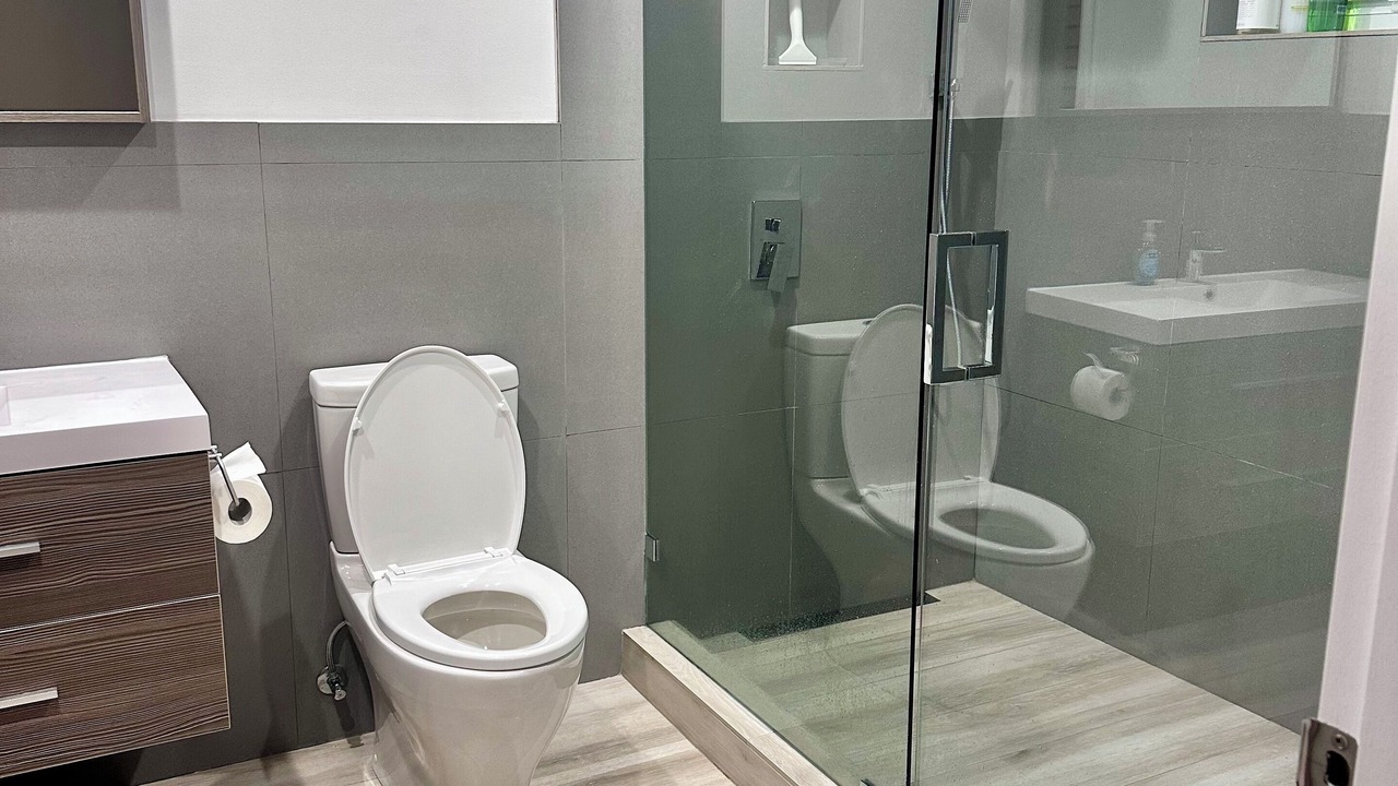 Photo of Bathroom in Coral Way