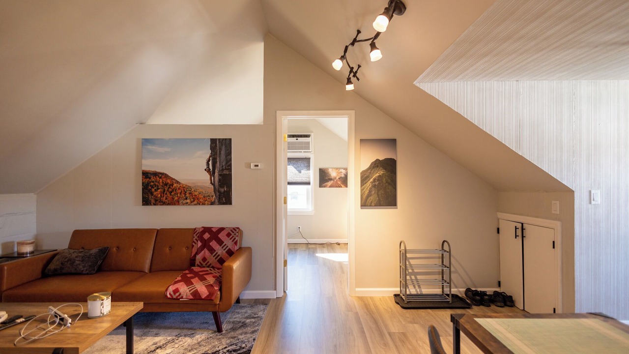 Photo of Livingroom in Hawthorne