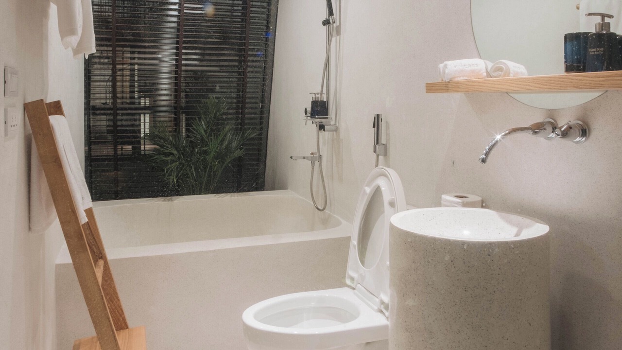 Photo of Bathroom in Old Quarter