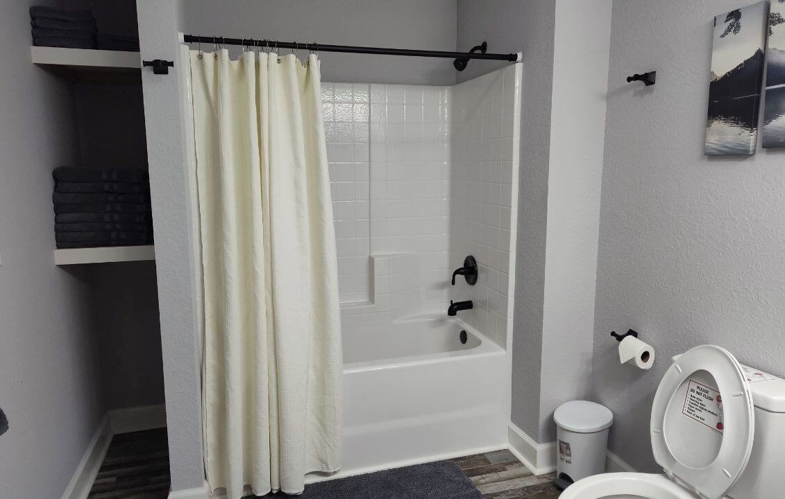 Photo of Bathroom in Albertville