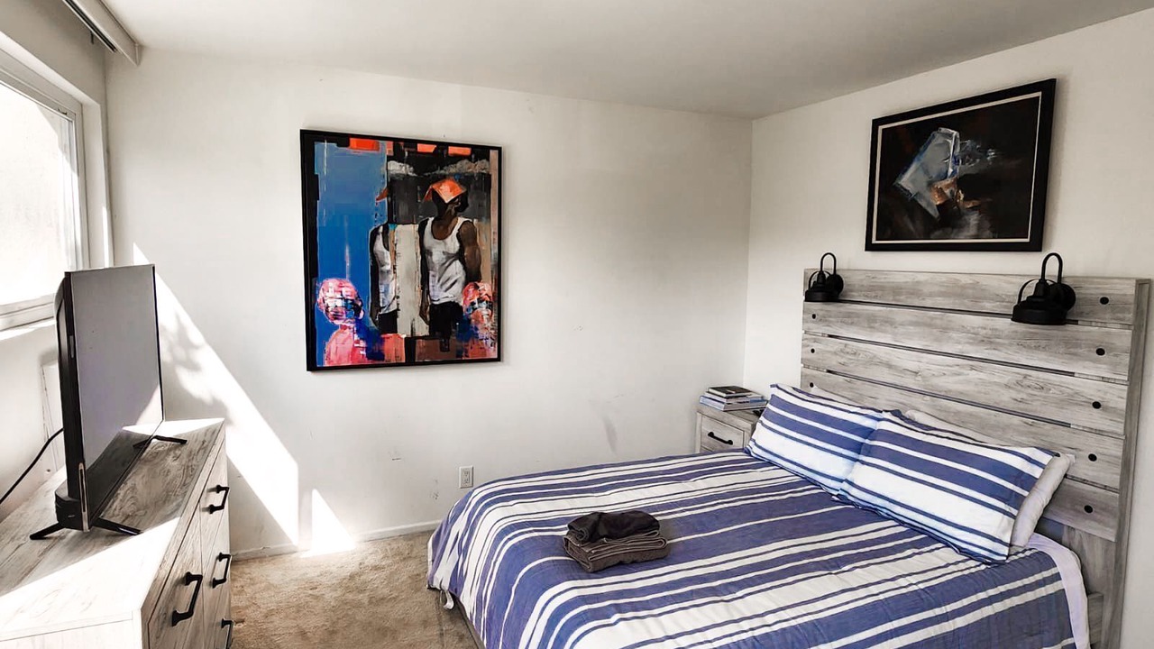 Photo of Bedroom in Hollywood Hills West