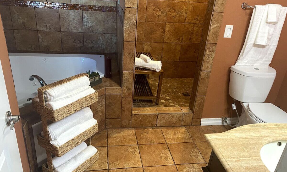 Photo of Bathroom in Northwest San Pedro