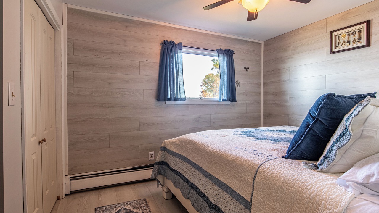 Photo of Bedroom in Lake City
