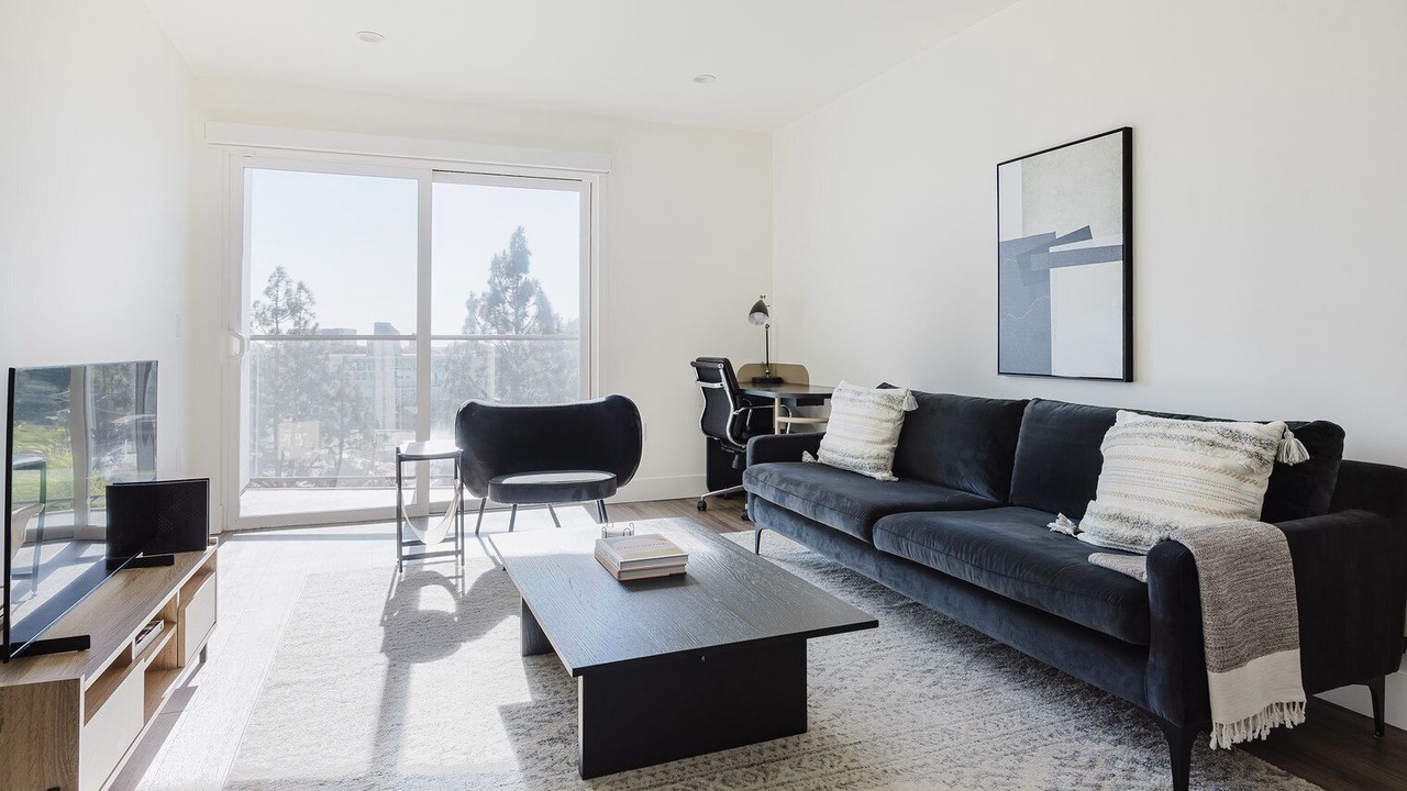 Photo of Livingroom in West Los Angeles