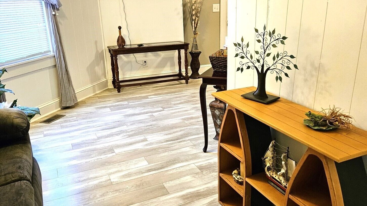 Photo of Livingroom in Greenville