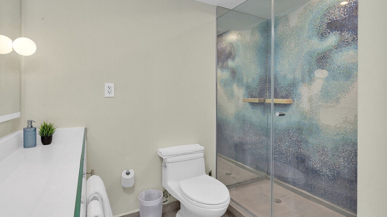 Photo of Bathroom in West Avenue