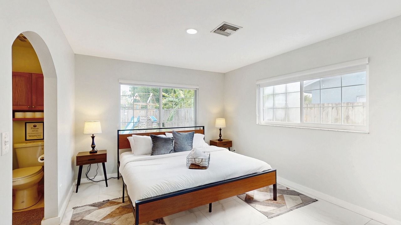 Photo of Bedroom in Lauderhill