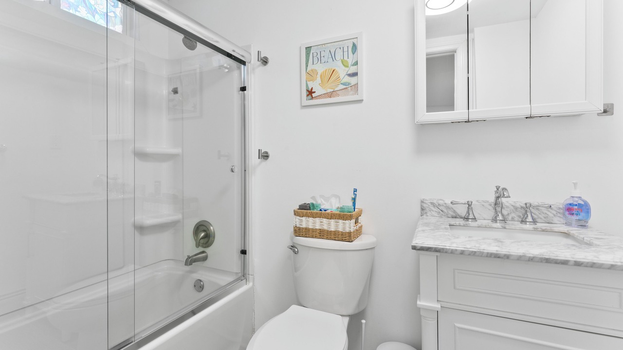 Photo of Bathroom in Keansburg