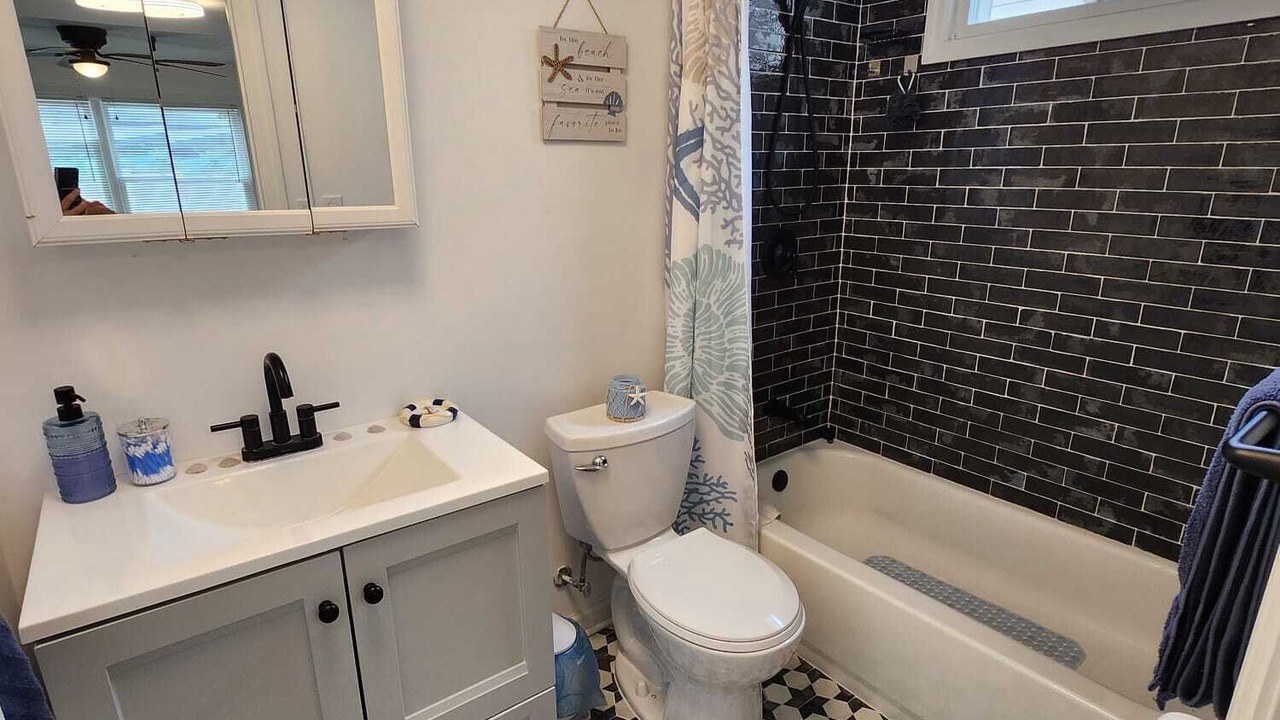 Photo of Bathroom in Keansburg